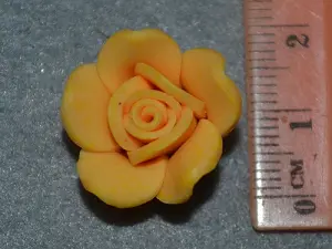 Троянда фімо