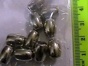 Намистини пластикові