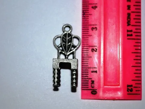 Підвіски металеві