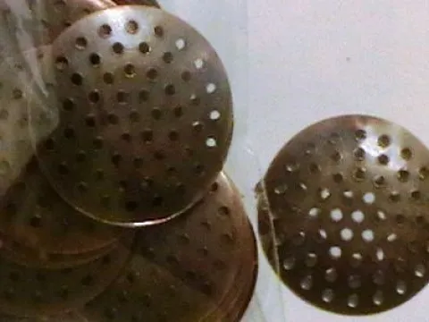 Брошка-сито