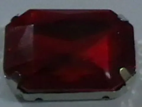 Камені в оправі