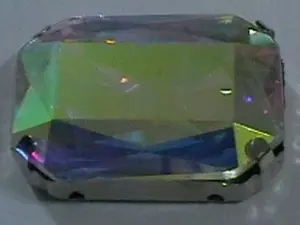 Камни в оправе