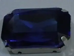 Камінь в оправі