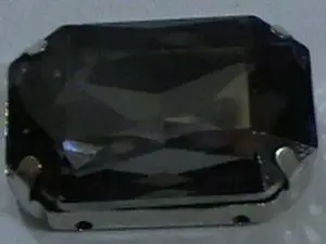 Камінь в оправі