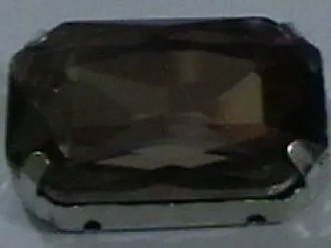 Камень в оправе