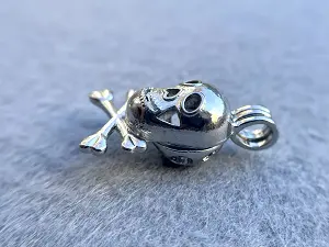 Кулон Череп