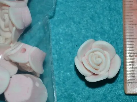 Троянда фімо