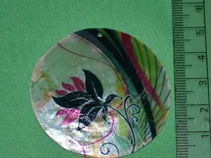 Підвіска з перламутру