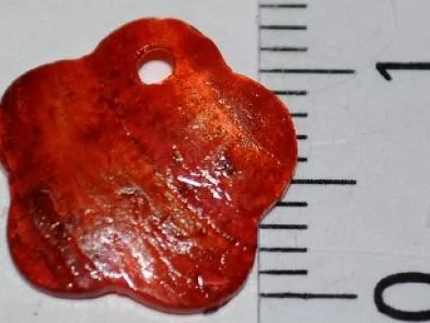 Підвіска з перламутру