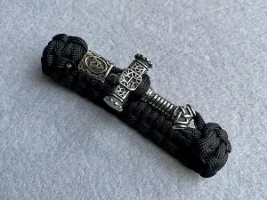 Браслет із паракорду 