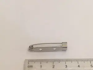 Брошка-планка