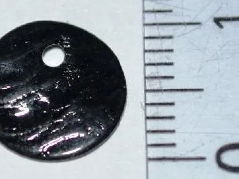 Подвеска из перламутра