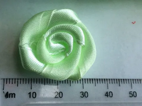 Атласная розочка