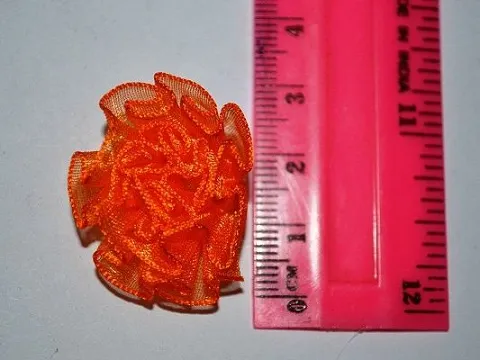 Квітка з органзи