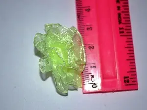 Квітка з органзи