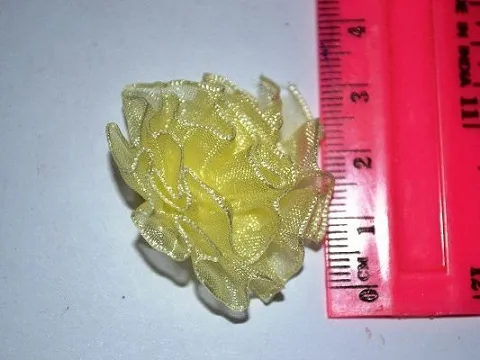 Квітка з органзи