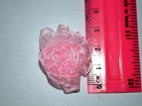 Квітка з органзи