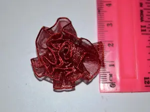 Квітка з органзи