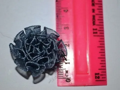 Квітка з органзи