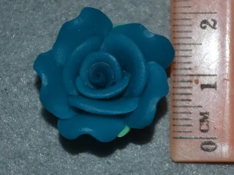 Троянда фімо