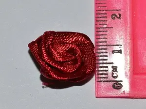 Атласна трояндочка