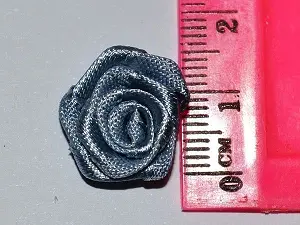 Атласна трояндочка