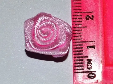 Атласна трояндочка