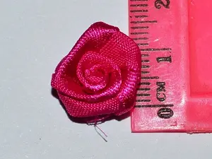 Атласна трояндочка