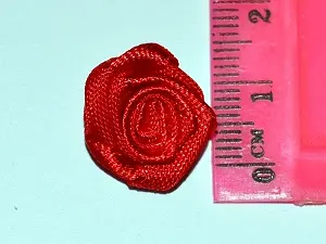 Атласна трояндочка