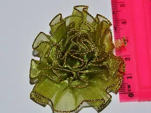 Квітка з органзи