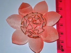Квітка з органзи