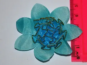 Квітка з органзи