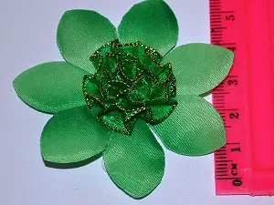 Квітка з органзи