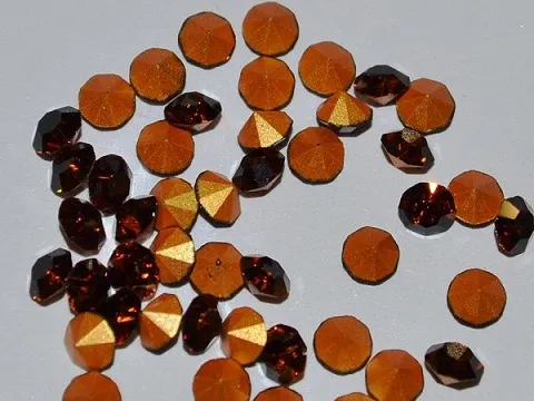 Конусные стразы сс16