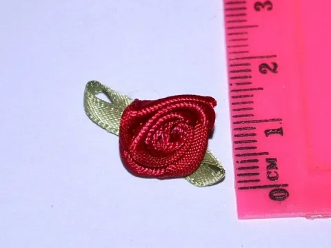 Атласна трояндочка