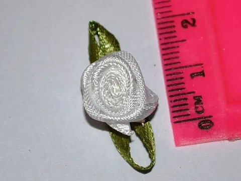 Атласна трояндочка