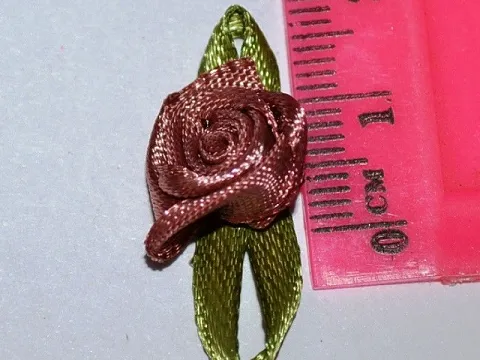 Атласна трояндочка