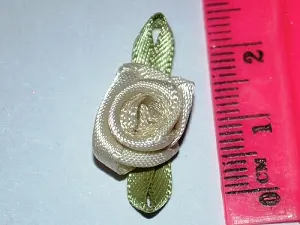 Атласна трояндочка