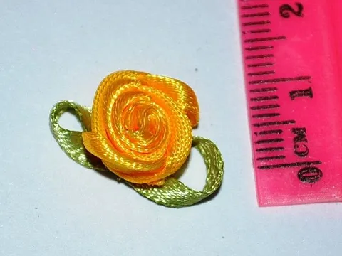 Атласна трояндочка