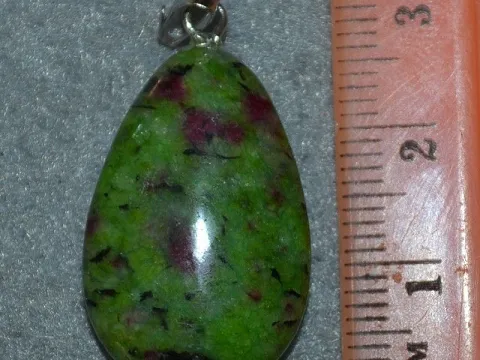 Подвеска каменная