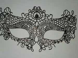 маска мереживна