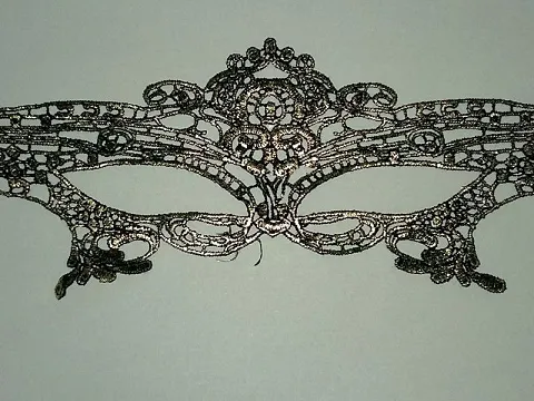 маска мереживна