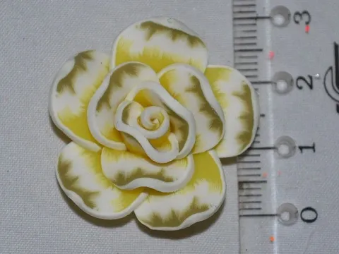 Троянда фімо