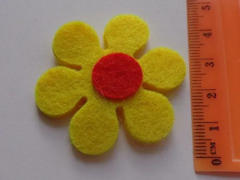 Аплікація-квітка