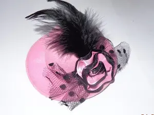 Капелюшок з шпилькою