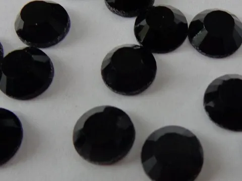 Стразы клеевые