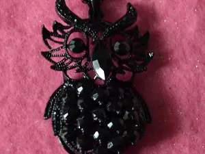 Кулон на ланцюгу