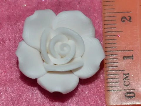 Троянда фімо