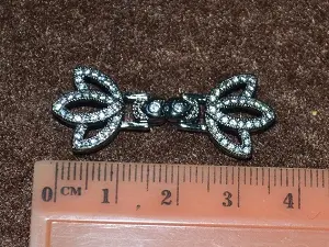 Застібка родованим