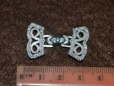 Застібка родованим